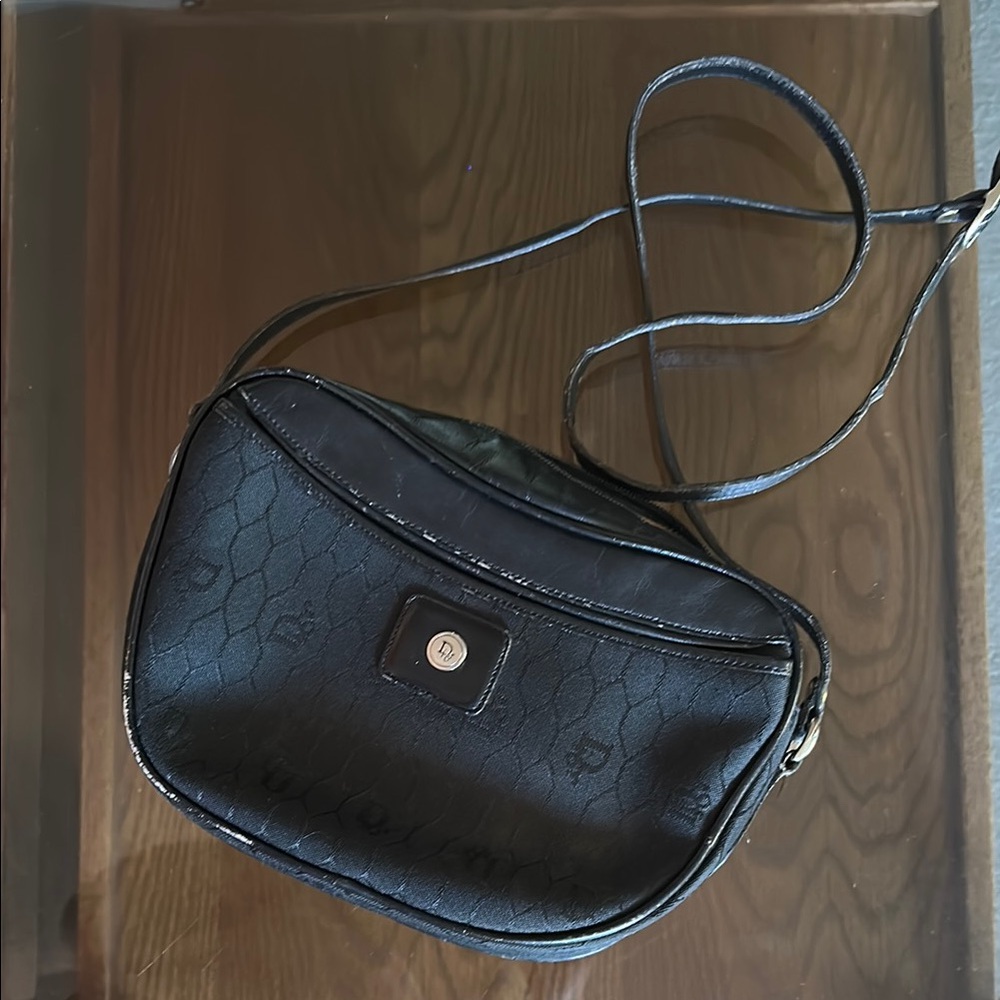 Dior Black Crossbody Bag with Adjustable Strap and Classic Design